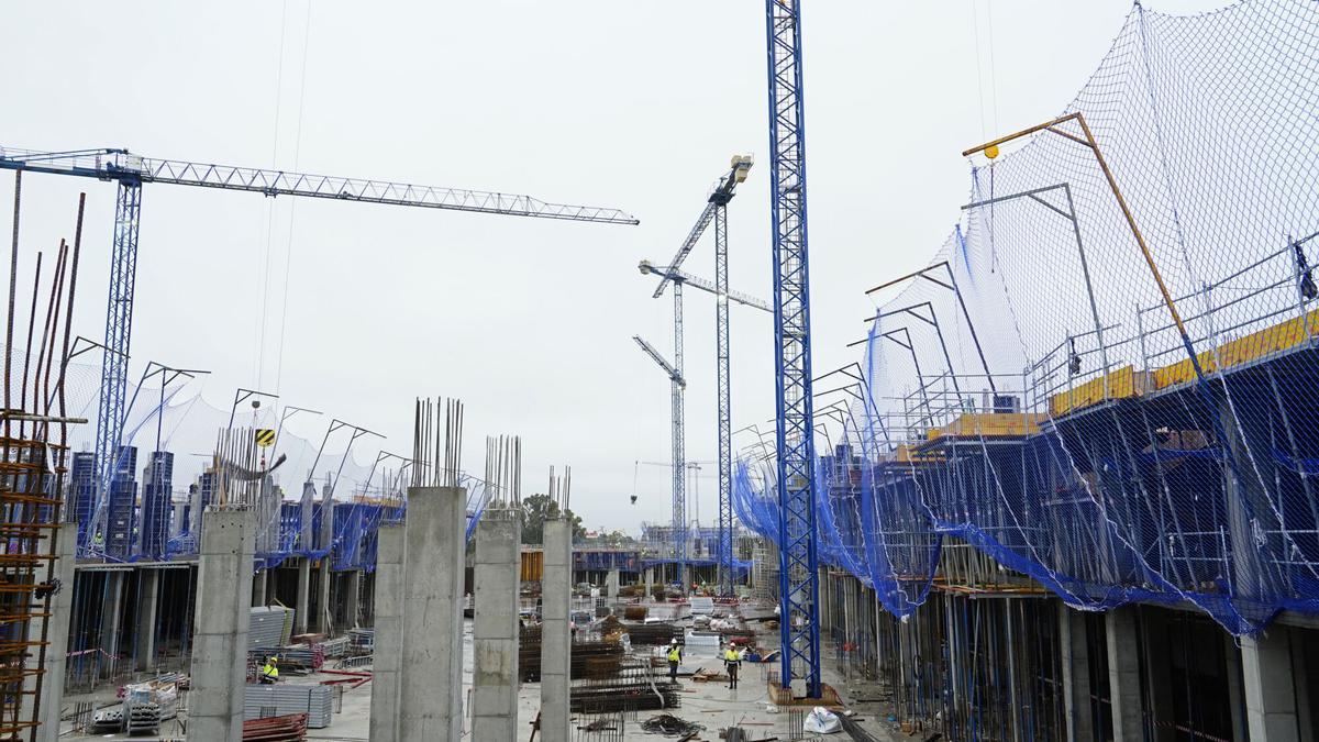 Obras de 480 viviendas protegidas en el barrio de Entrenúcleos.