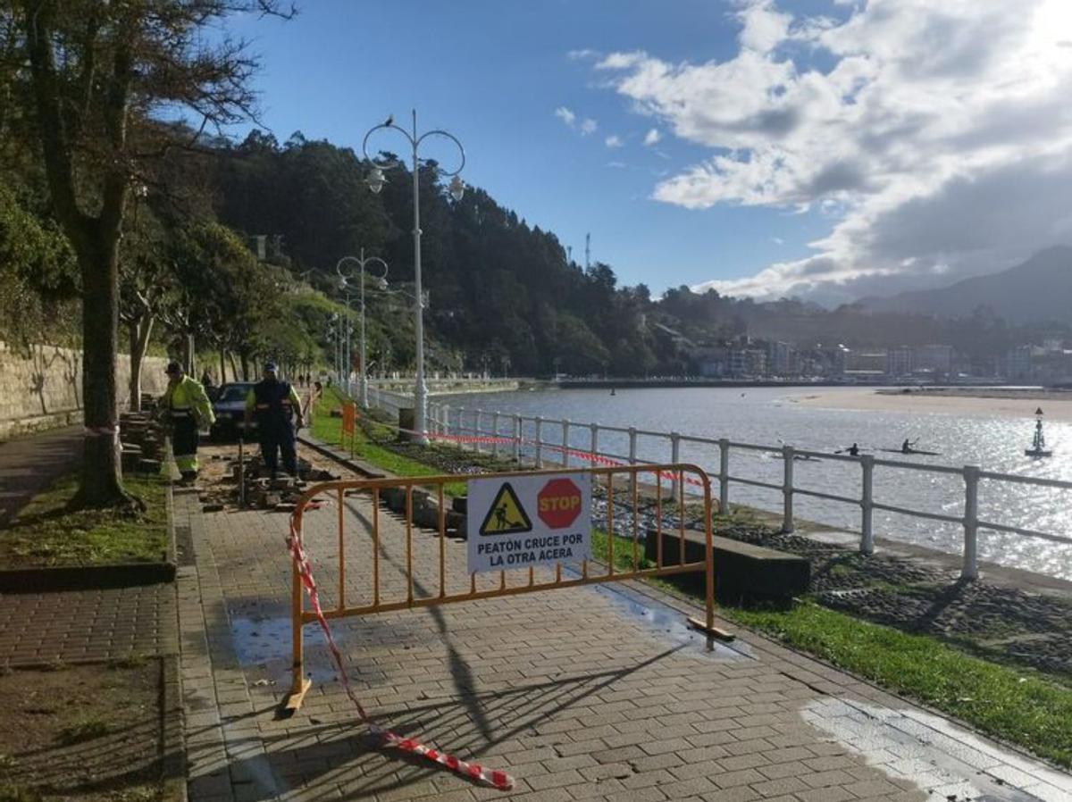 Imagen de archivo del paseo de la Grúa de Ribadesella en obras.
