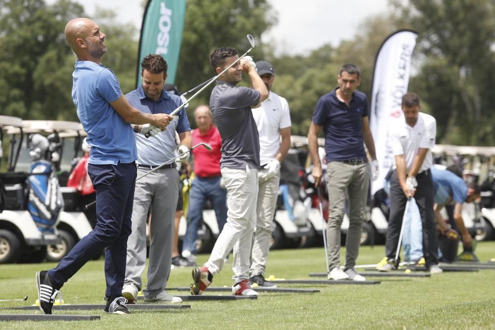 Guardiola i altres exfutbolistes disputen el torneig de golf a Caldes de Malavella