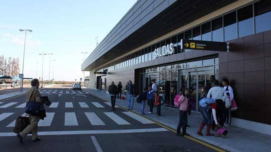 Badajoz es la segunda ciudad con el plus mínimo de los taxis más caro por ir al aeropuerto