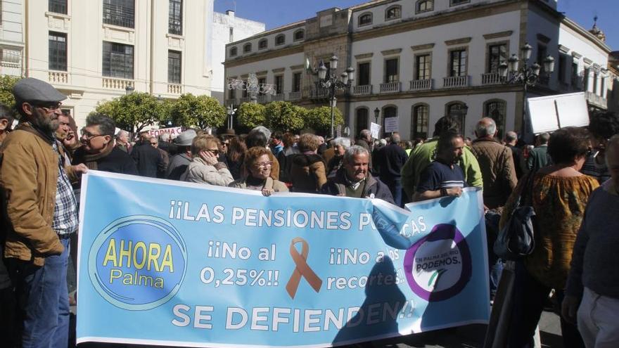 Los jubilados claman contra la subida del 0,25% de las pensiones