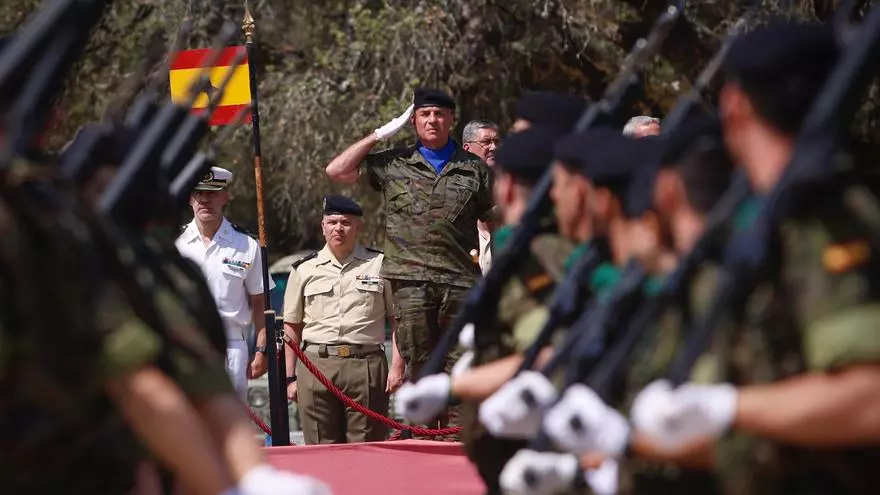 La BRI X celebra su 40 aniversario con una parada militar