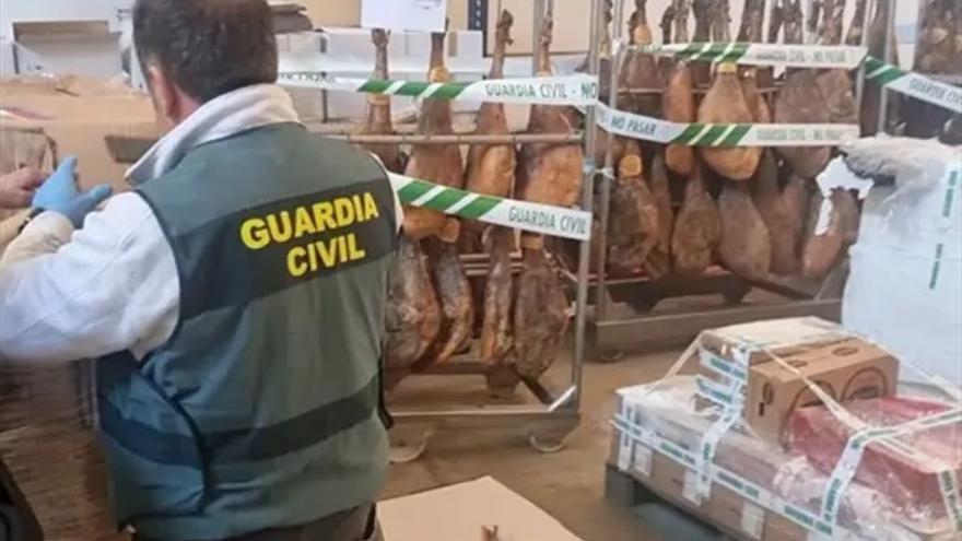 No son solo bolsos o perfumes: el millonario negocio de la falsificación también alcanza al vino y las patatas fritas