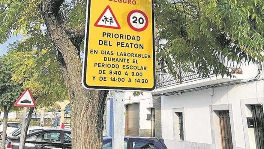 El ayuntamiento refuerza la seguridad de los accesos al colegio público Los Arcos