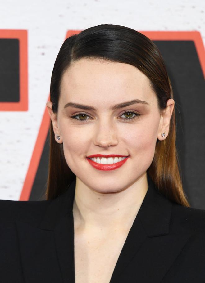 'beauty look' de Daisy Ridley en el estreno de Londres de 'Star Wars: los últimos Jedi'