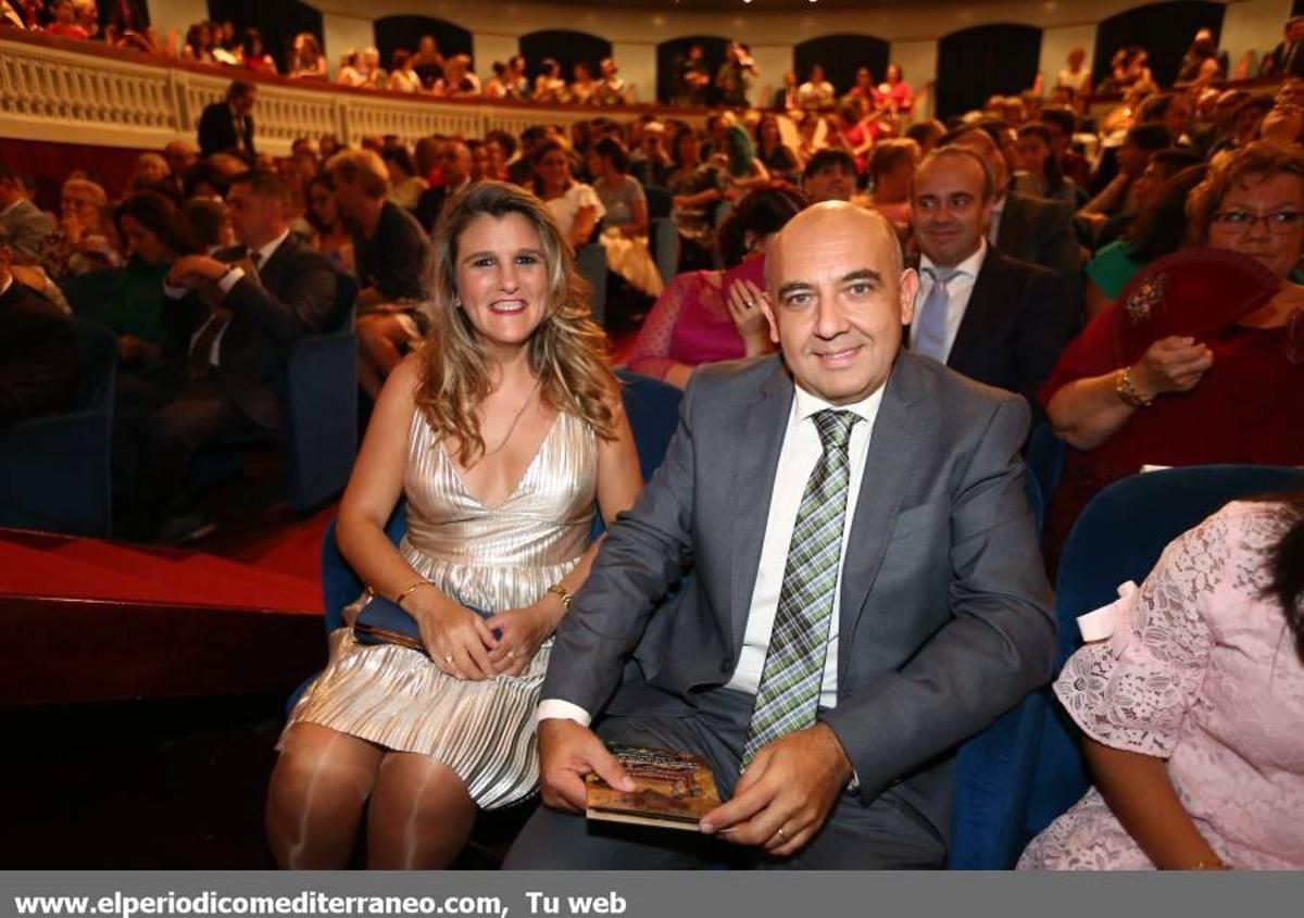 Imposición de bandas a la Reina Infantil