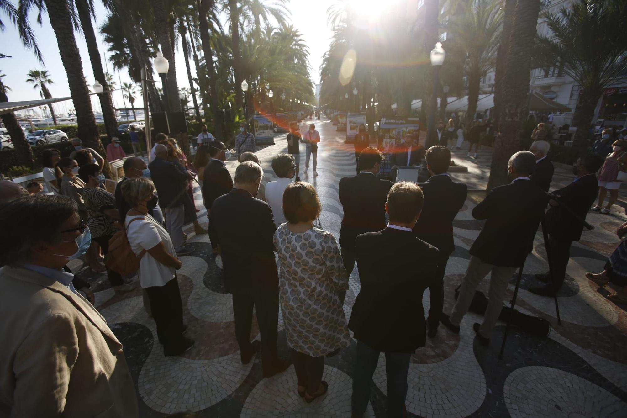 El paseo de la Explanada acoge la exposición #ALICANTEinspira