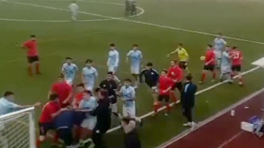 Violencia en el fútbol: cierre de campo y 16 sancionados tras el Hornachuelos - Ciudad de Lucena B