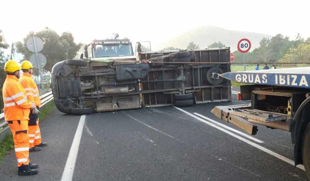 Accidente de un camión en Sant Josep