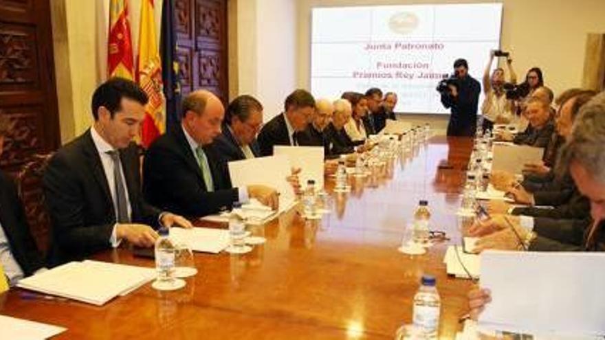 Reunión del patronato de los Jaime I ayer en València.