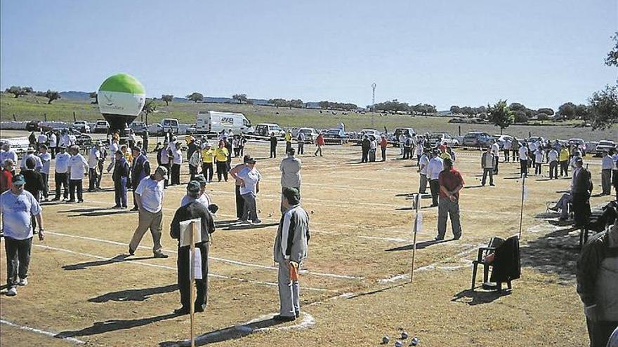 Organizan un torneo de petanca para el día 25