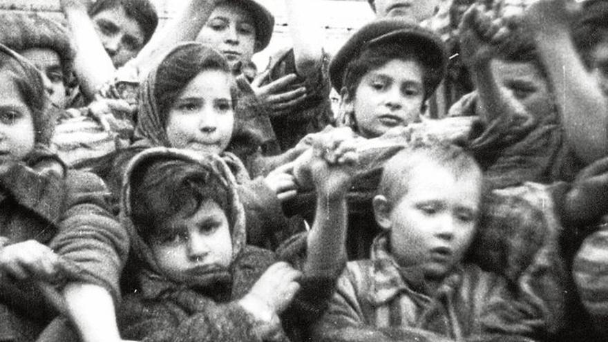 Una obra de teatro recrea en Cáceres el infierno de Auschwitz