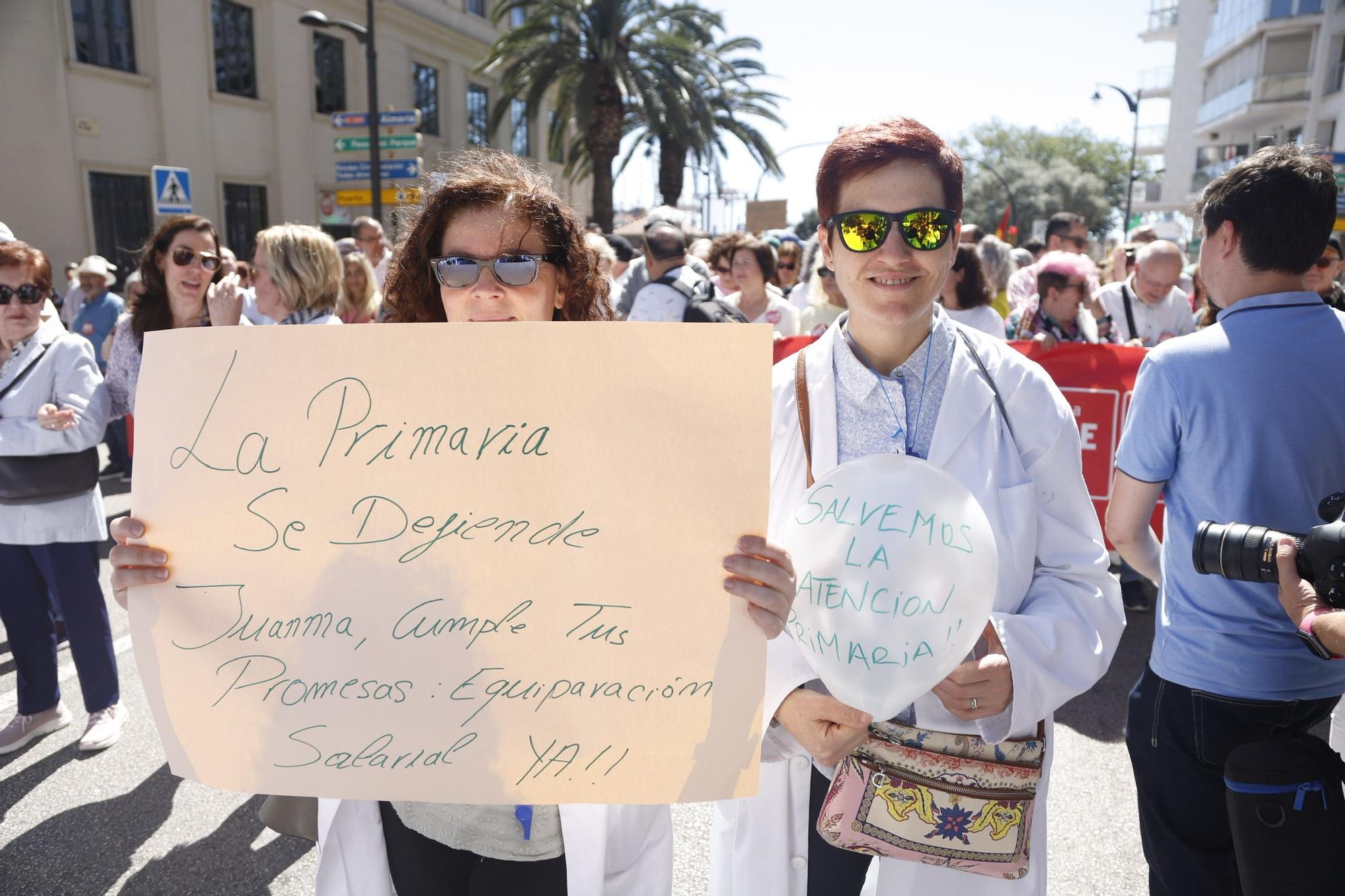 La manifestación en defensa de la Sanidad pública reúne a más de 7.000 personas en Málaga