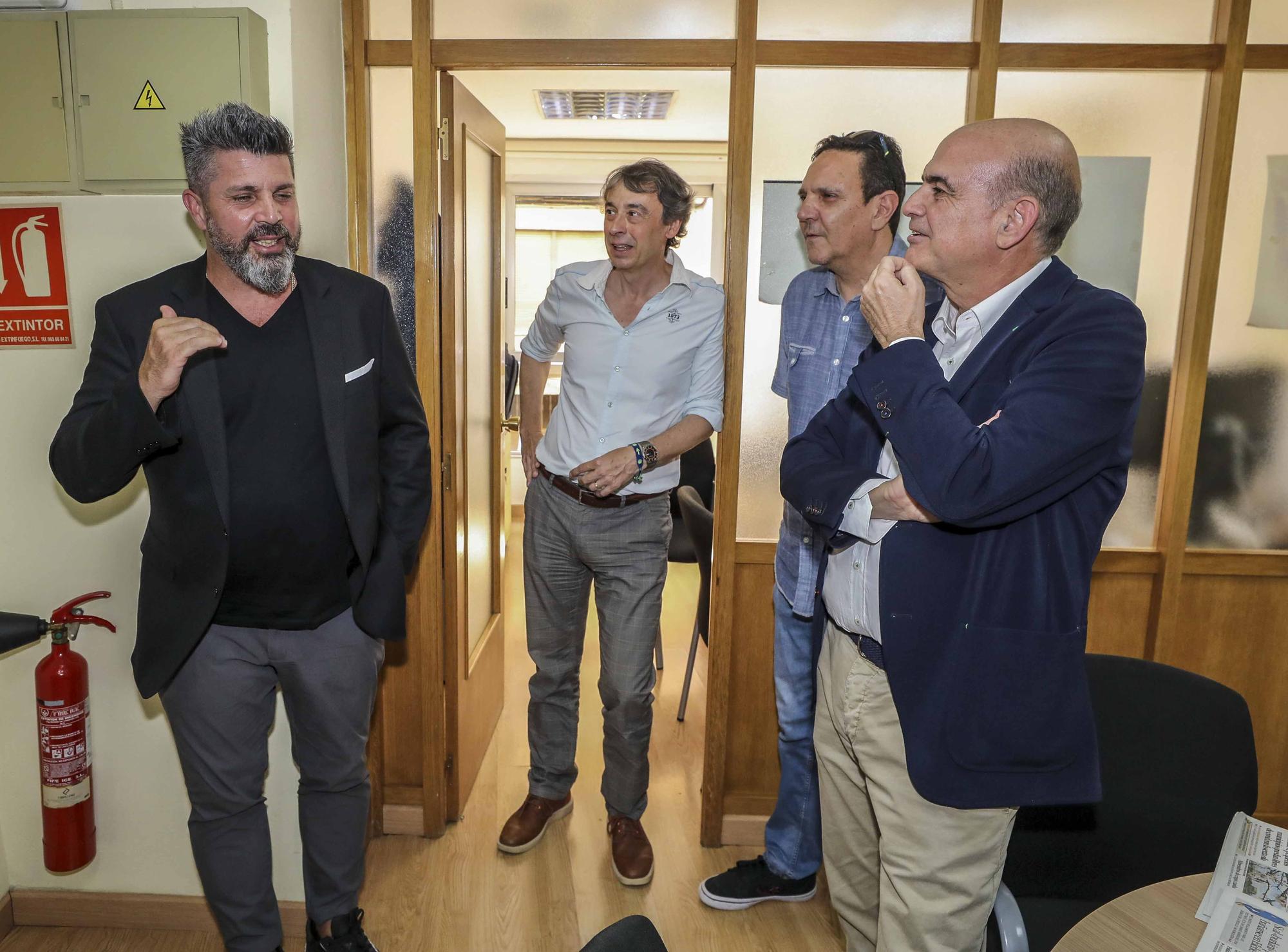 Visita Bragarnik dueño del Elche cf a la Redaccion de informacion en Elche