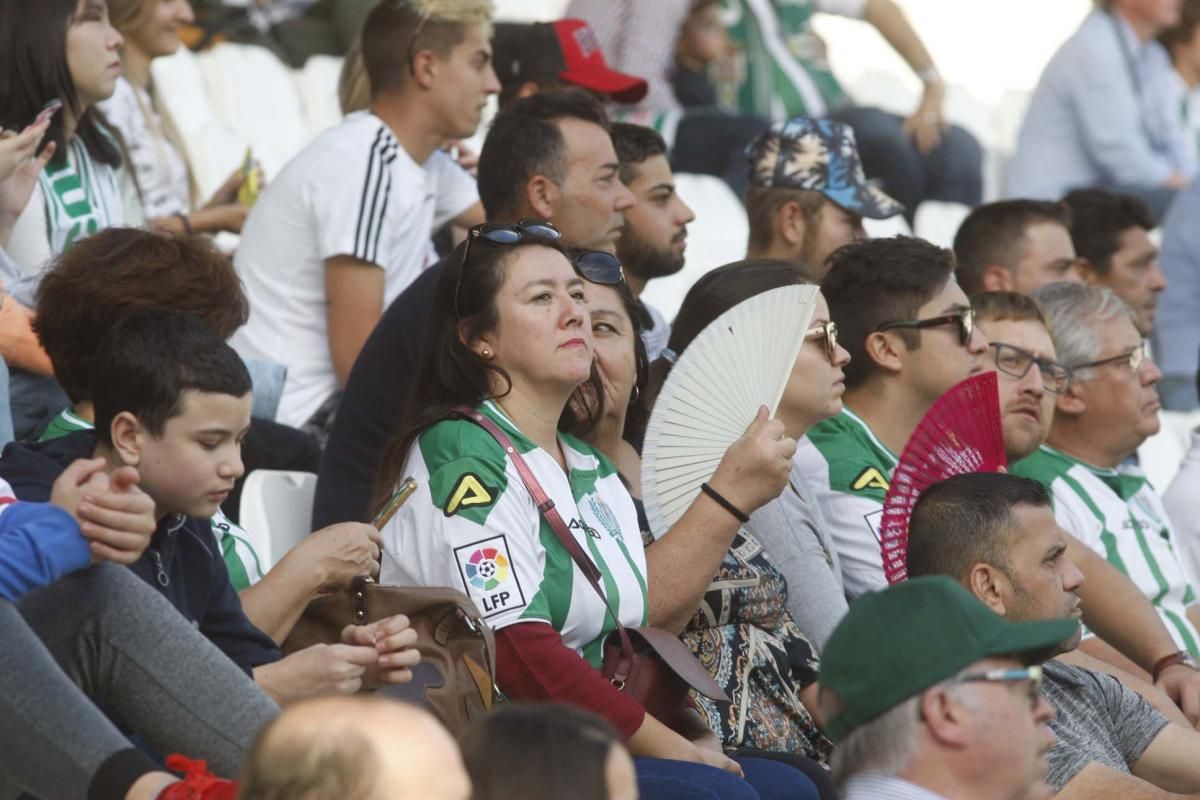 Los aficionados del Córdoba CF en el Arcángel