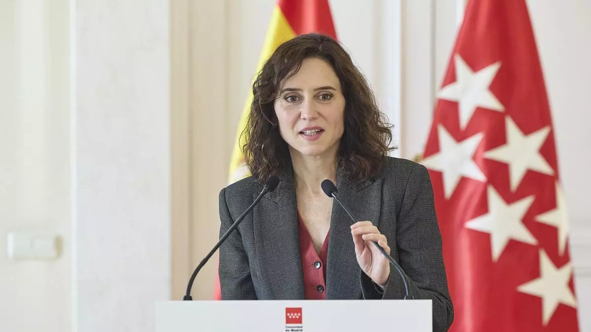 Ayuso se revuelve contra el Tribunal Constitucional antes de que se pronuncie sobre el ex fiscal general: "España está gobernada por una banda mafiosa"
