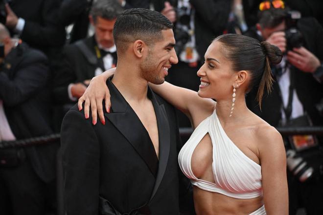 Hiba Abouk y Achraf Hakimi en el Festival de cine de Cannes