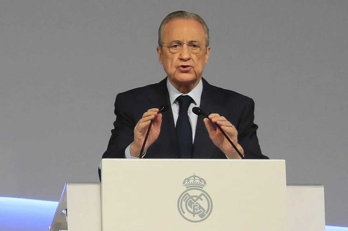 Florentino Pérz en la Asamblea del Real Madrid