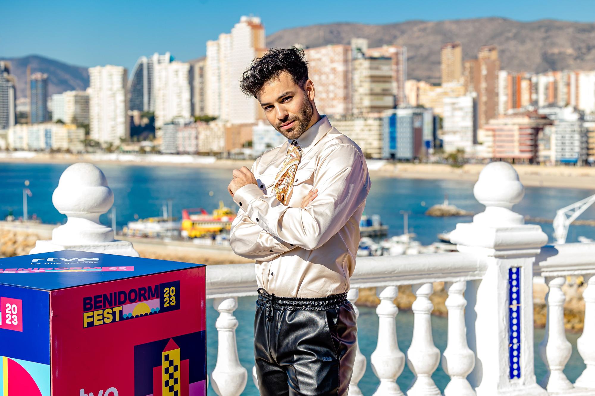 Baño de masas de los finalistas del Benidorm Fest en el castillo de Benidorm