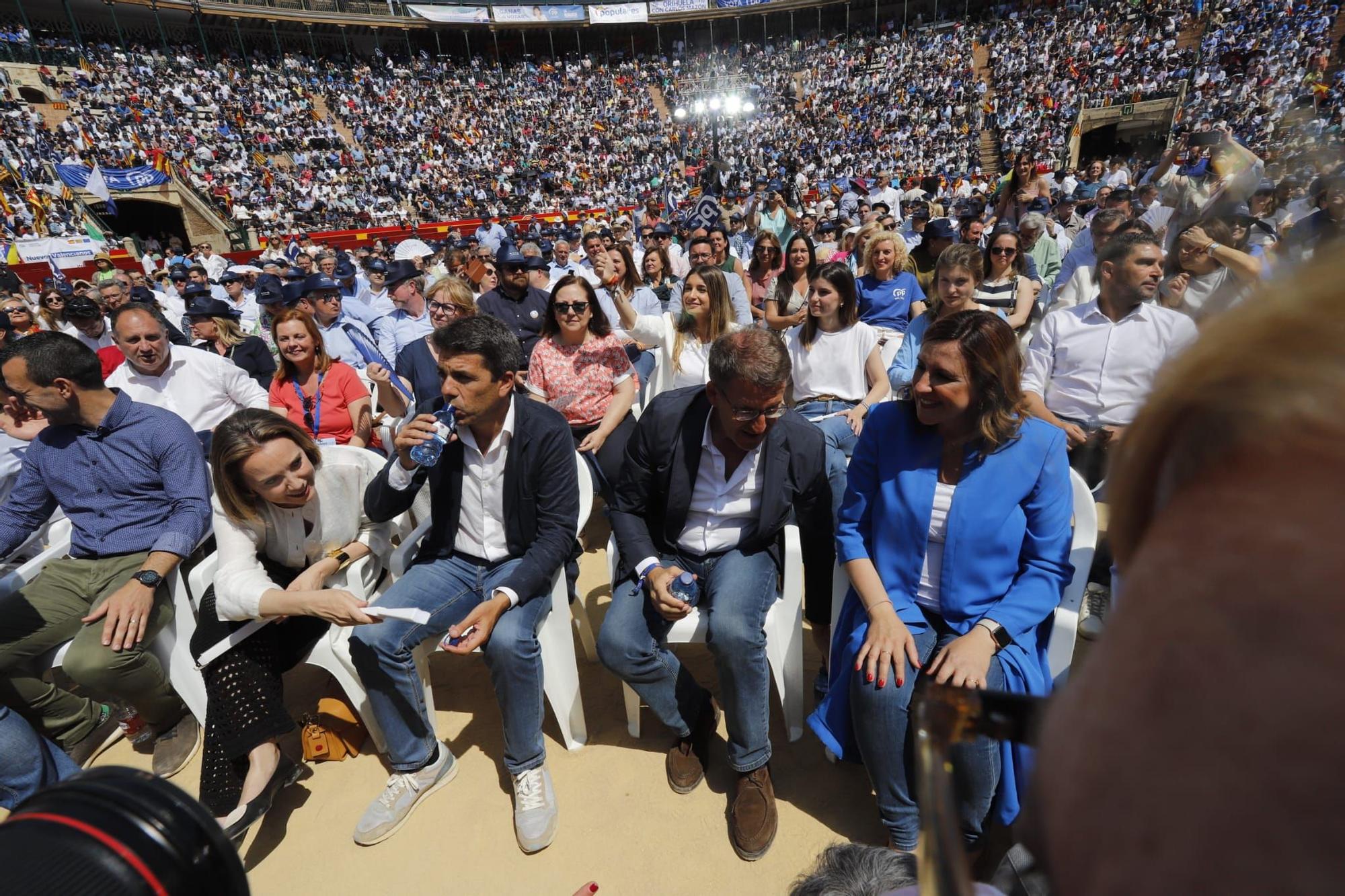 Mitin central del PPCV en la Plaza de Toros de València