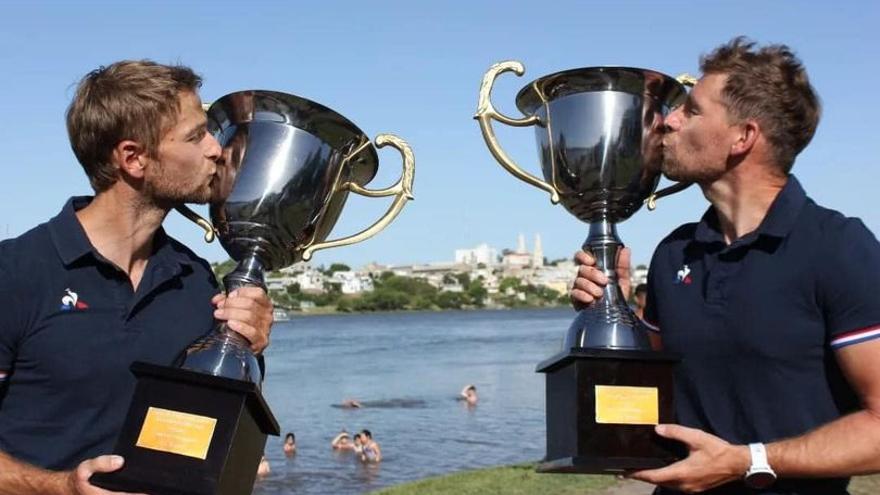 Candy y Quentin, bicampeones del Descenso del Sella, también ganan la Regata del Río Negro (Argentina)