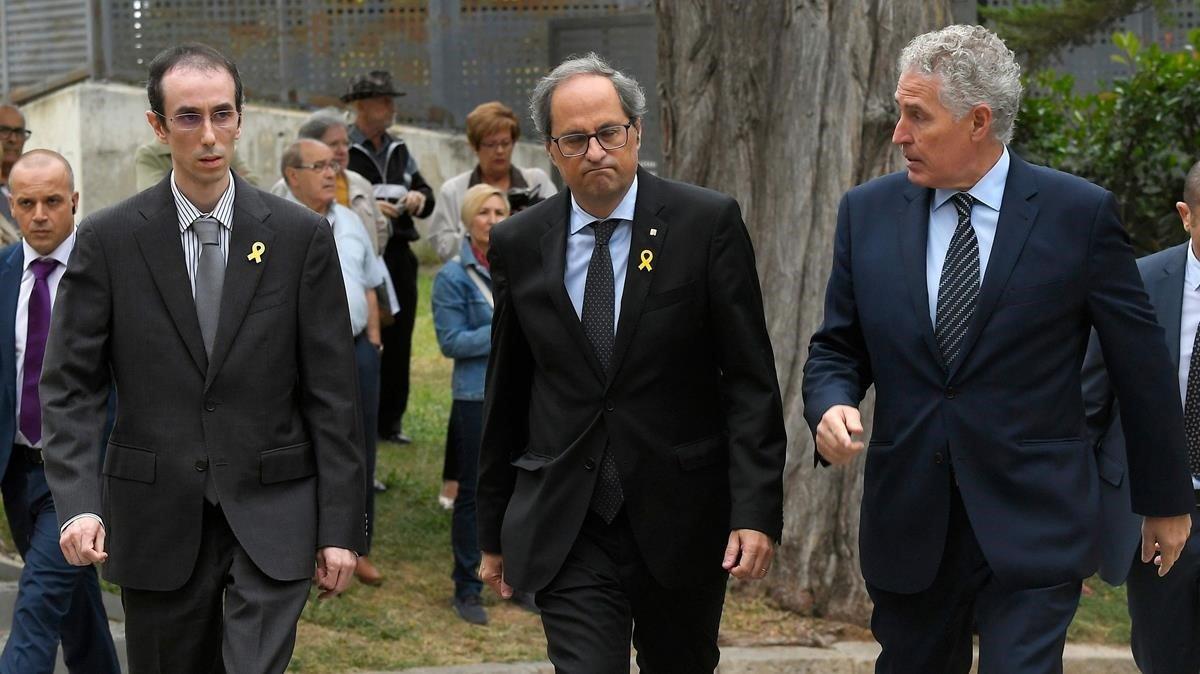 fcasals45389244 catalan regional president quim torra  c  arrives to attend 181008115202