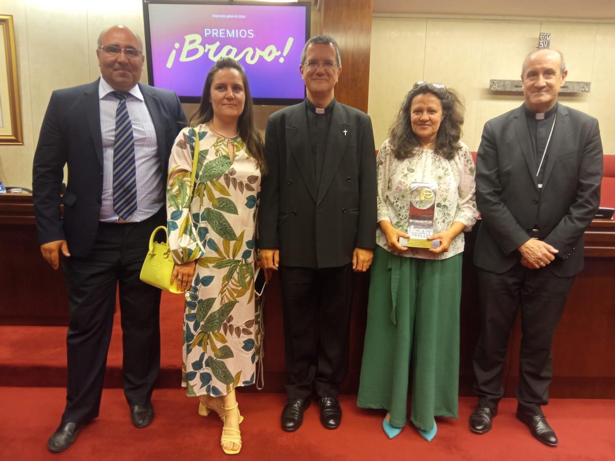 GALERÍA | La periodista Araceli Saavedra recoge el Premio ¡Bravo!