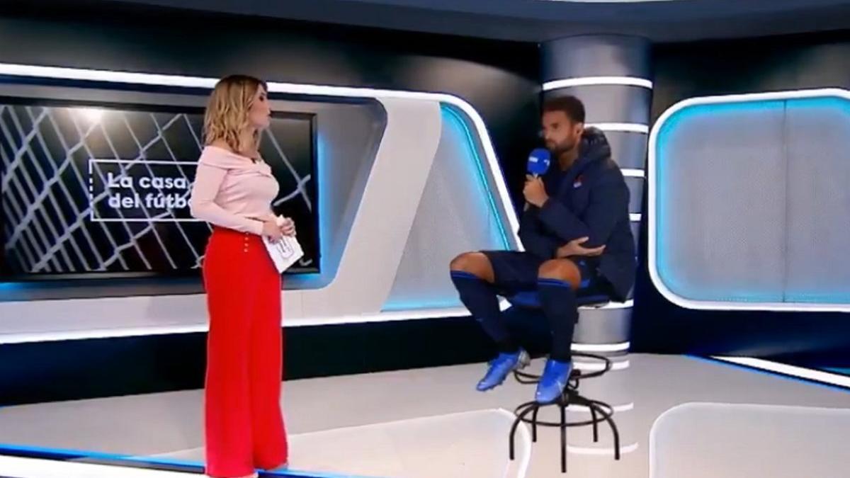 Esta es la primera entrevista a un futbolista holograma en España