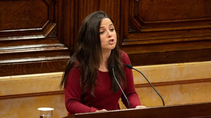 La diputada de la CUP, Maria Sirvent, durant la seva intervenció