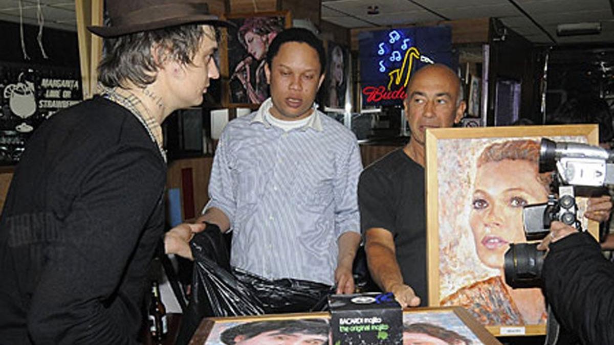 Pete Doherty compra unos lienzos de Kate Moss y Amy Winehouse
