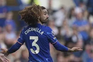 Cucurella, ídolo absoluto