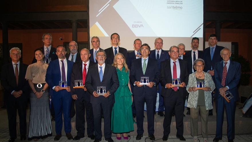 Las empresas extremeñas Electrofil y Construcciones Abreu reciben el premio Familia-Empresa 2024