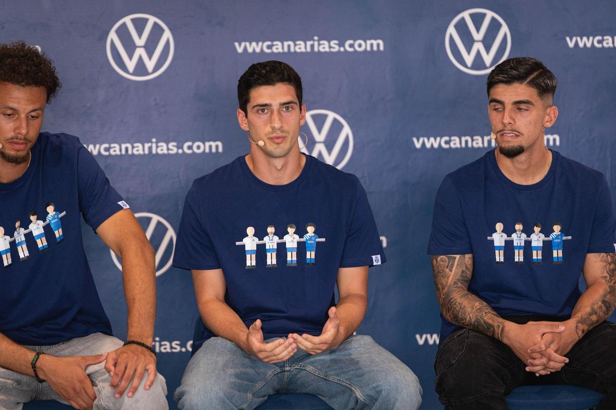 Presentación de Víctor Moreno, Neal Viereck y Grant-Leon Ranos, jugadores del CD Tenerife