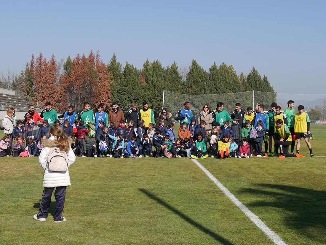 FOTOS || El colegio Sagrado Corazón, en el entrenamiento del Córdoba CF