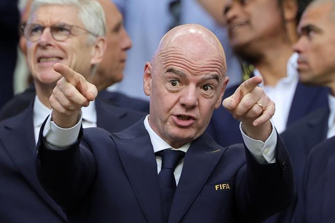 Infantino admite la llamada de Trump por la roja de Balogun y defiende la decisión del indulto