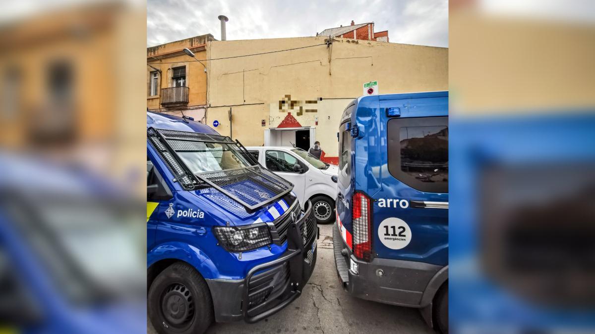 Set detinguts en un dispositiu policial a dos bars musicals de Barcelona