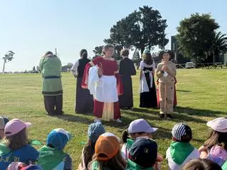 EN IMÁGENES: día de historia y convivencia entre los escolares de Llanera