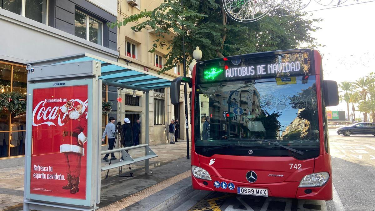Llega el autobús de la Navidad a Alicante: horarios y recorrido
