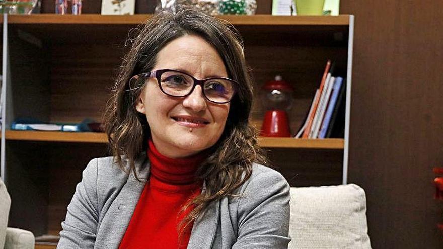 Mónica Oltra: &quot; Lo serio no es que nos presenten un papelico, lo serio es que usen el dinero de CVC&quot;