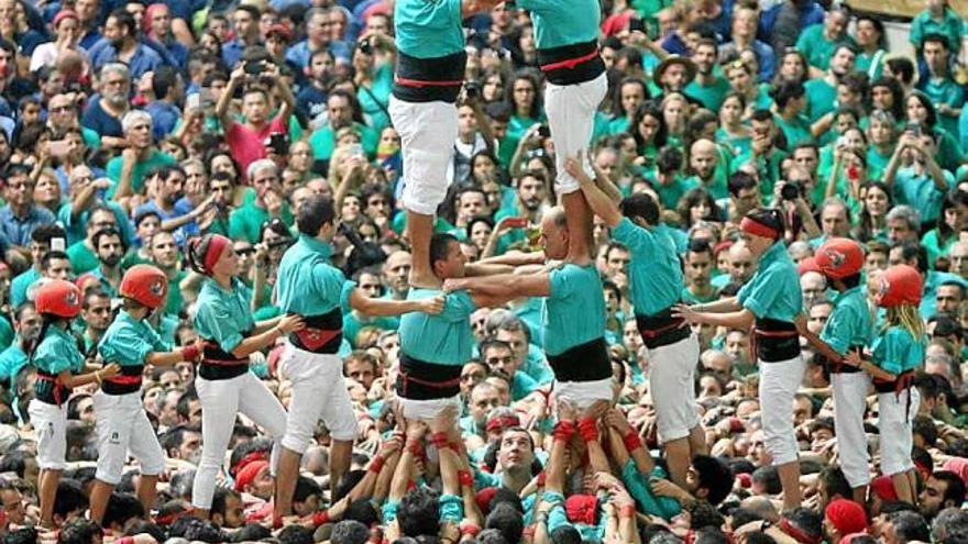 Inici d&#039;una construcció dels Castellers de Vilafranca, ahir a Tarragona