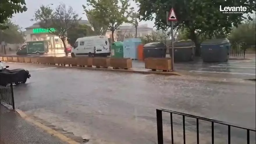 Tormenta en la Marina Alta: un chaparrón deja en pocos minutos más de 20 l/m2 en Xaló, Parcent, Dénia o Xàbia