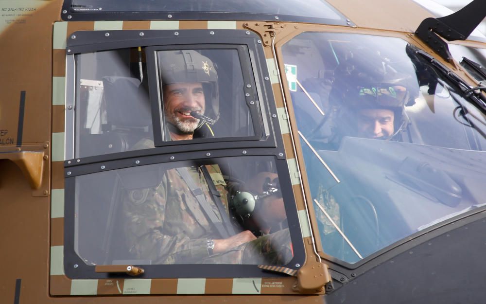 El Rey Felipe VI sigue desde Alicante varias maniobras del Mando de Operaciones Especiales