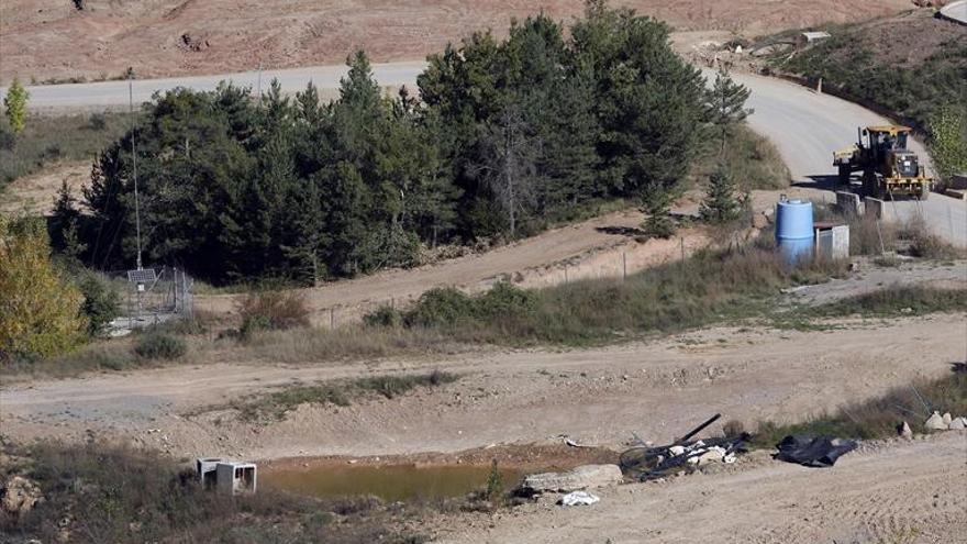 La CHE desvía el agua de Bailín para que no se contamine de lindano