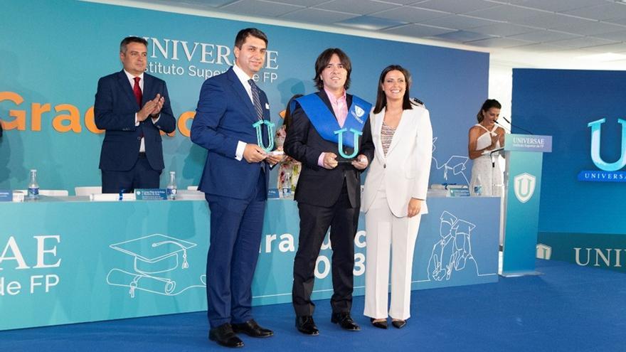 Consejería de educación de Madrid y embajadas internacionales festejan el futuro de la educación con la primera promoción de UNIVERSAE