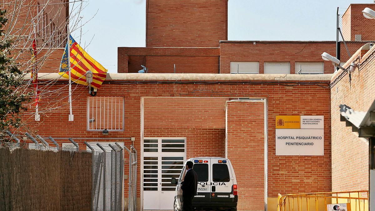 Imagen de archivo de la entrada al Hospital Psiquiátrico Penitenciario de Fontcalent. | RAFA ARJONES
