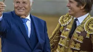 Si la pregunta es cómo era 'El Cordobés' de joven, la respuesta la tienen estás imágenes en super 8 que ahora recupera la Filmoteca de Andalucía