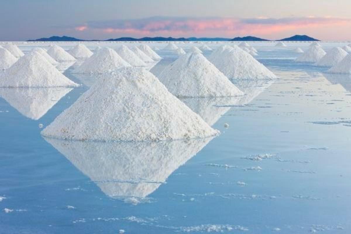 Montañas blancas de sal