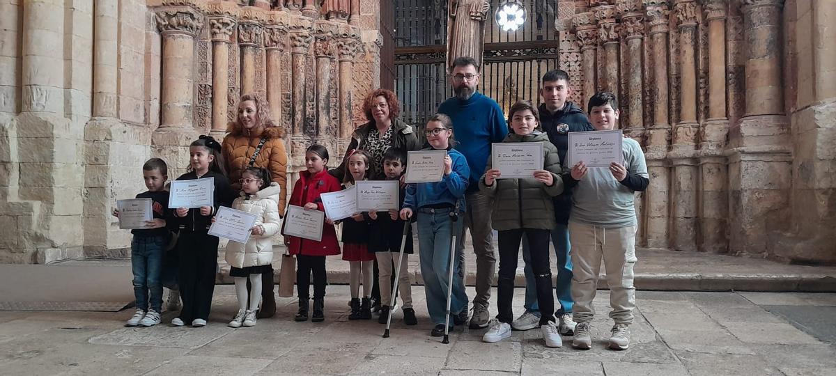 GALERÍA | La Junta Pro-Semana Santa de Toro entrega los premios a los escolares ganadores de su concurso de dibujo GALERÍA | La Junta Pro-Semana Santa de Toro entrega los premios a los escolares ganadores de su concurso de dibujo