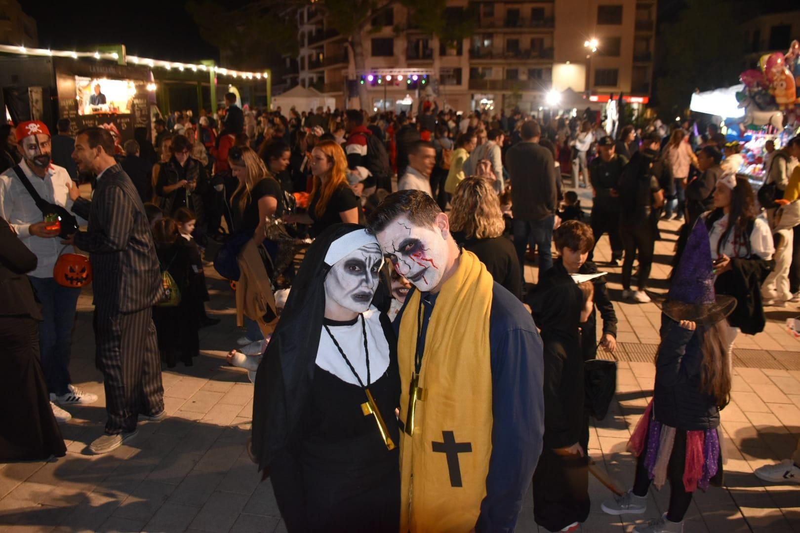 Así se vive en la 'part forana' la 'Nit de les Ànimes', en imágenes