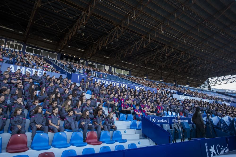 Presentación de la nueva ciudad deportiva del Levante UD en Nazaret